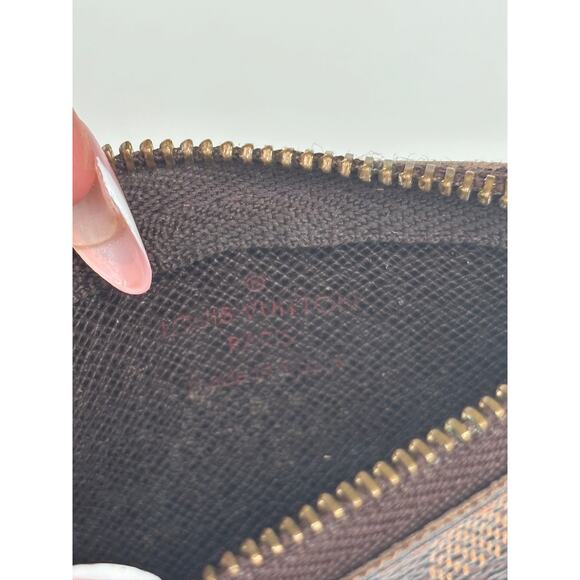 2009 LOUIS VUITTON Checkered LV Canvas Key Coin Keychain Pouch - Picture 7 of 11